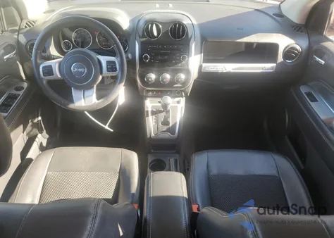 2015 Jeep Compass Latitude z USA, uszkodzony, nr VIN 1C4NJDEB0FD333286